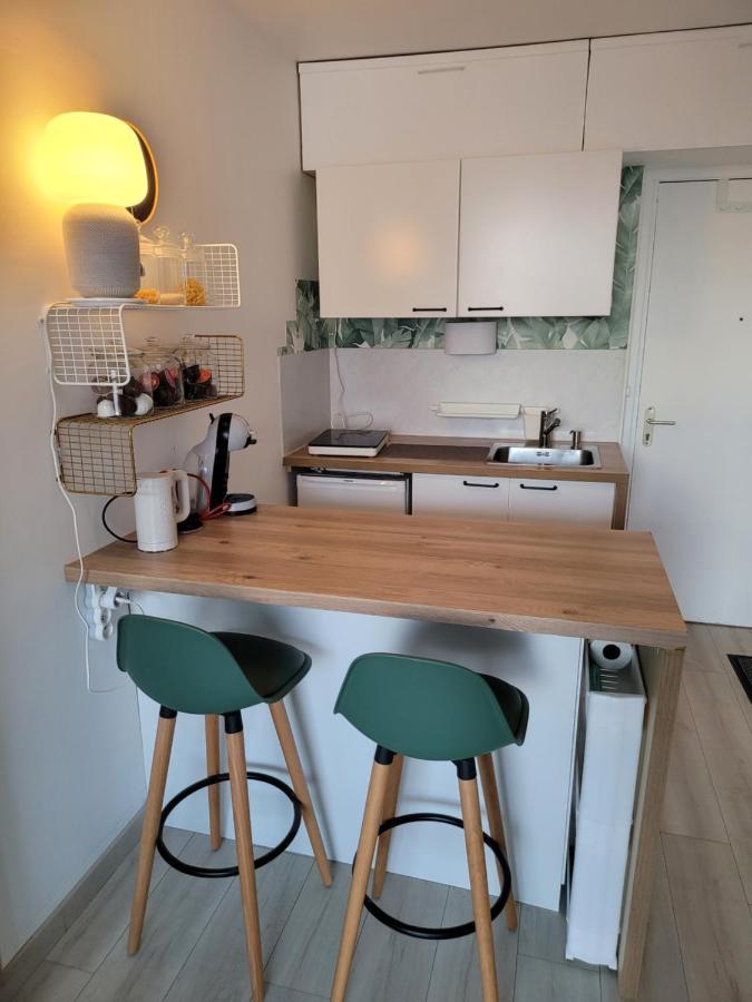 Studio Bien Equipe, Situe En Hyper Centre Vendôme Exteriör bild