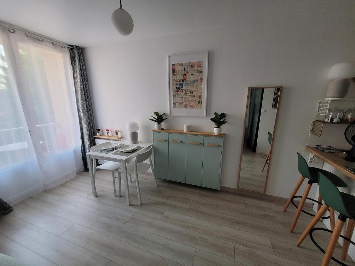 Studio Bien Equipe, Situe En Hyper Centre Vendôme Exteriör bild