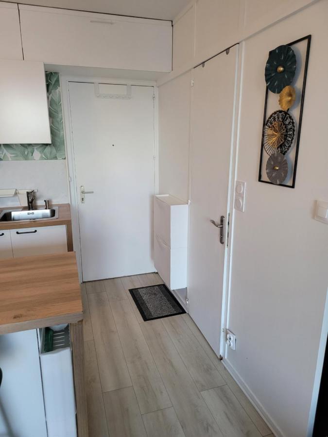 Studio Bien Equipe, Situe En Hyper Centre Vendôme Exteriör bild